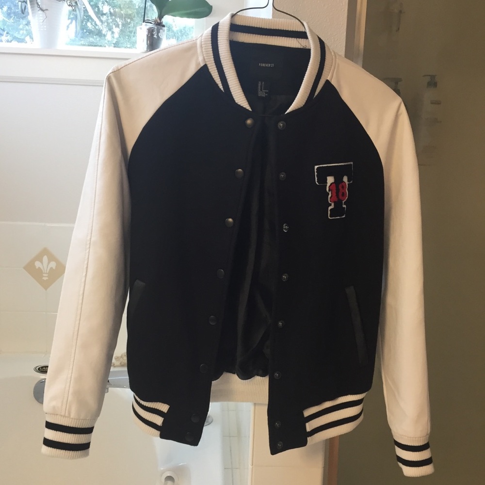 Bomber jacket